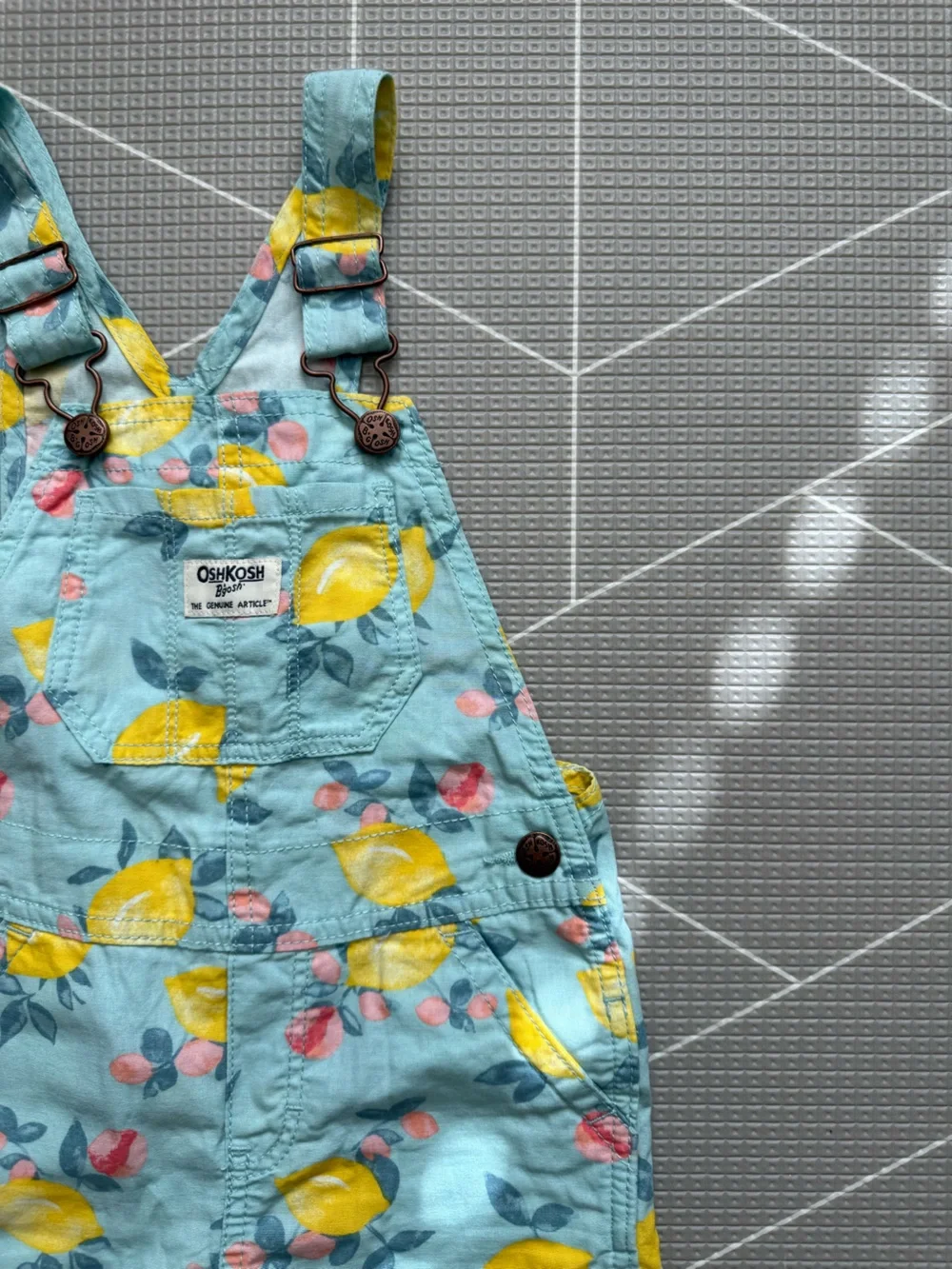 OshKosh B'gosh|Baby girl/toddler Blue Lemon Print Shortalls overalls•Novelty 4T
